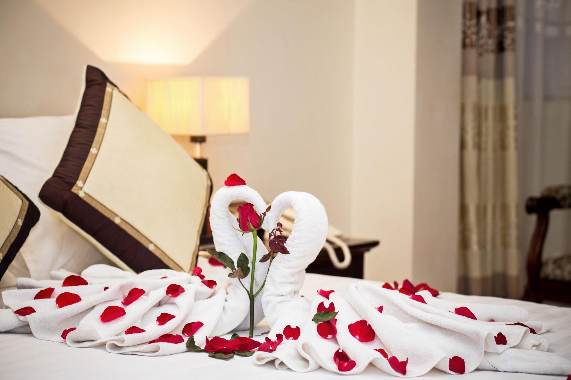 Camellia Boutique Hotel & Spa Ханой Экстерьер фото